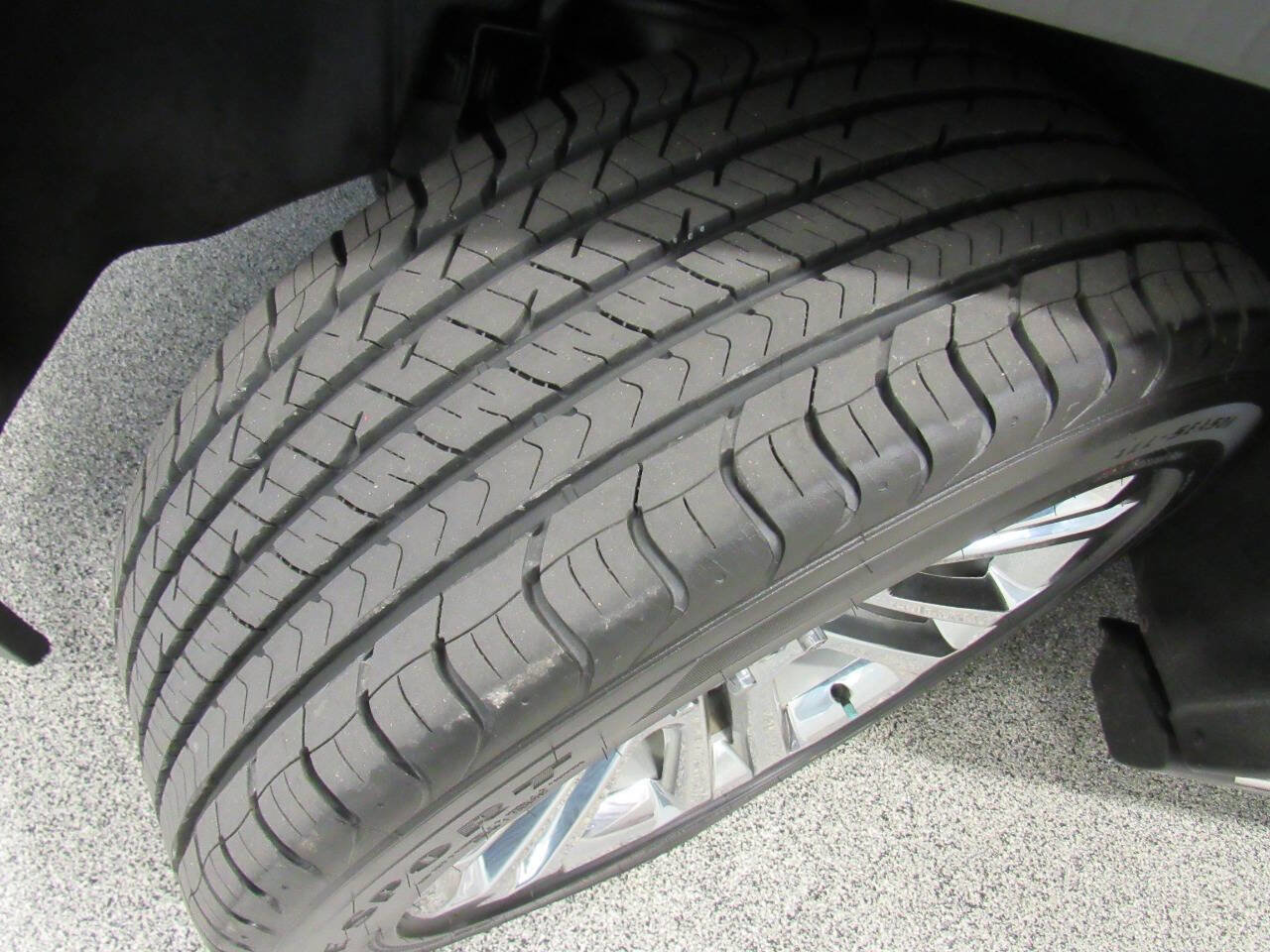 Used 2020 Chevrolet Tahoe Premier w/ Premier Plus Edition image 16