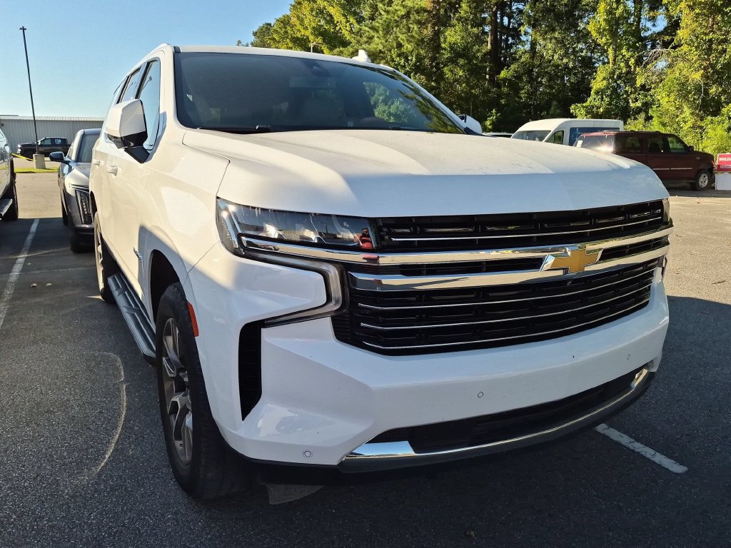Used 2022 Chevrolet Tahoe LT w/ Luxury Package AWD/4WD image 14