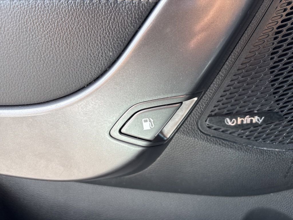 Used 2018 Hyundai Santa Fe Sport w/ 2.4L Tech Package 04 image 28