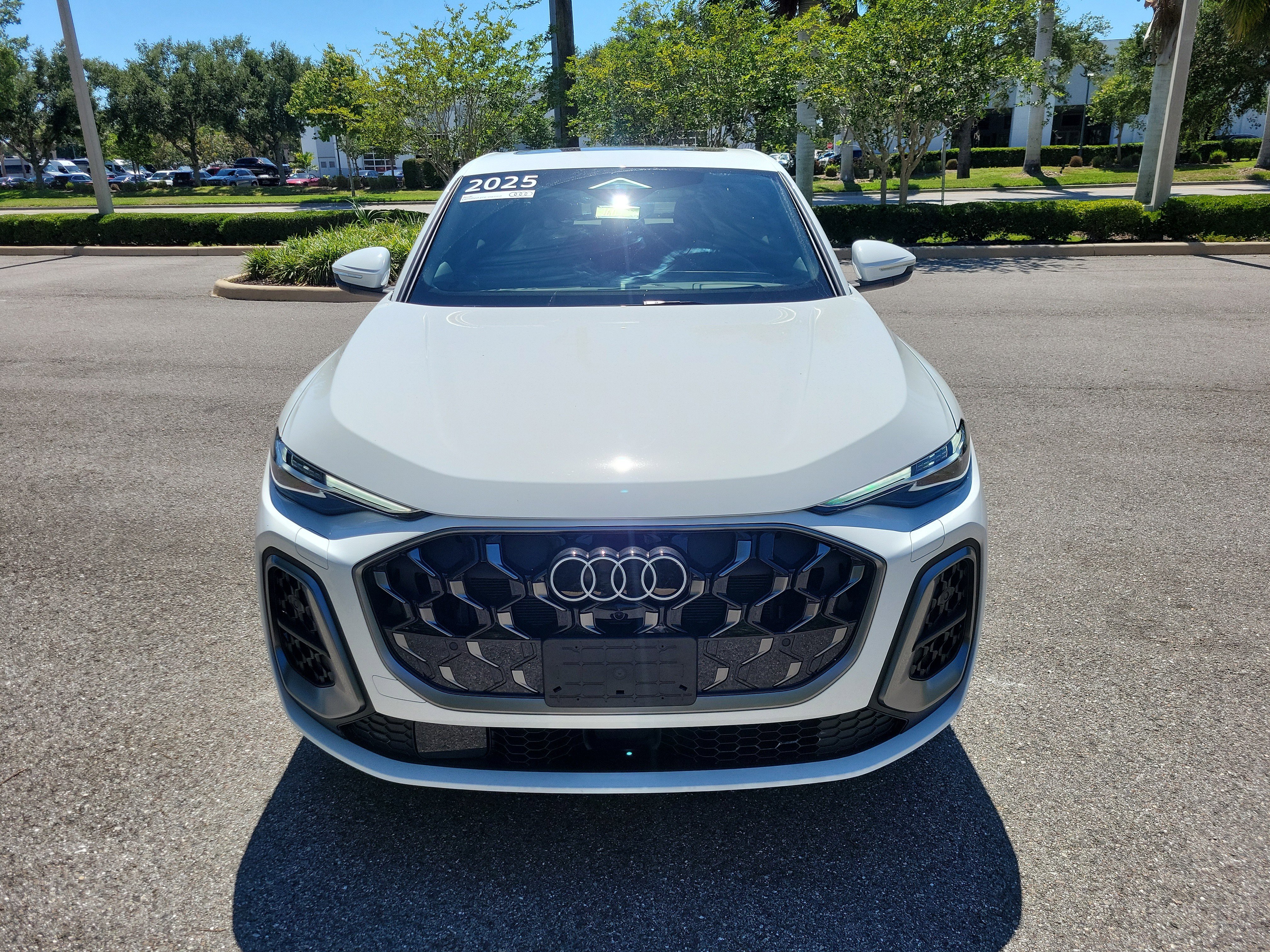 Used 2025 Audi Q5 Premium Plus AWD/4WD image 2