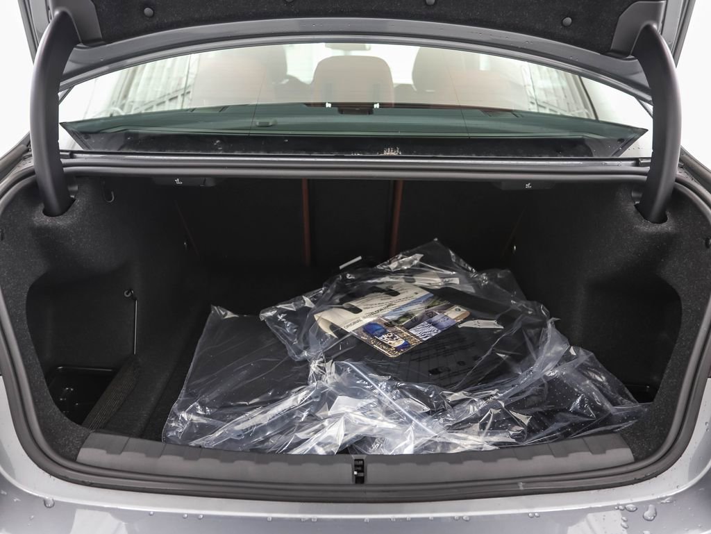 New 2026 BMW 330i xDrive Sedan w/ Convenience Package image 24