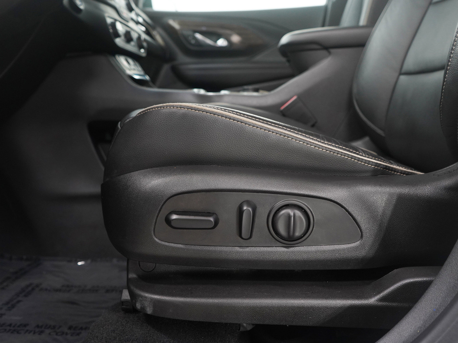 Used 2020 GMC Terrain Denali w/ GMC Pro Grade Package image 22