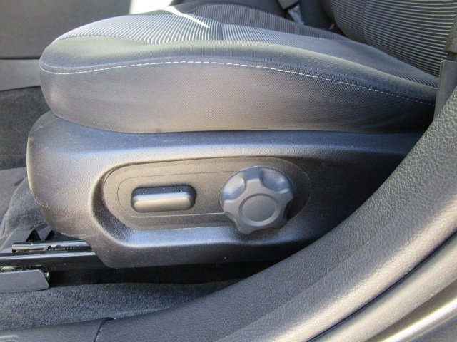 Used 2018 Ford Taurus SEL w/ Equipment Group 201A FWD image 13