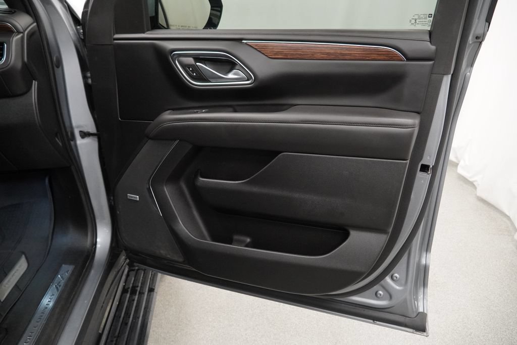 Used 2023 Chevrolet Suburban High Country AWD/4WD image 31