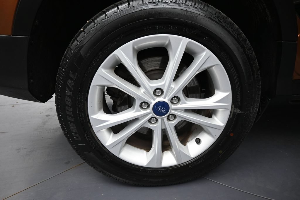 Used 2017 Ford Escape SE AWD/4WD image 32