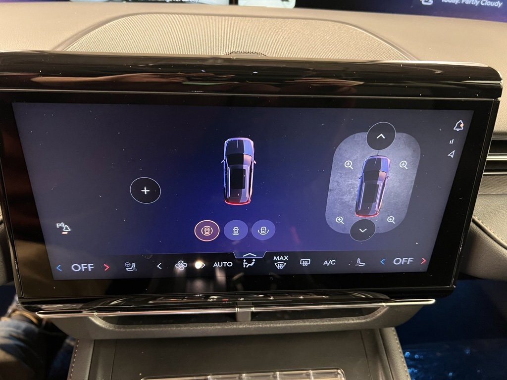 Used 2026 Lincoln Nautilus Premier w/ Equipment Group 102A image 13