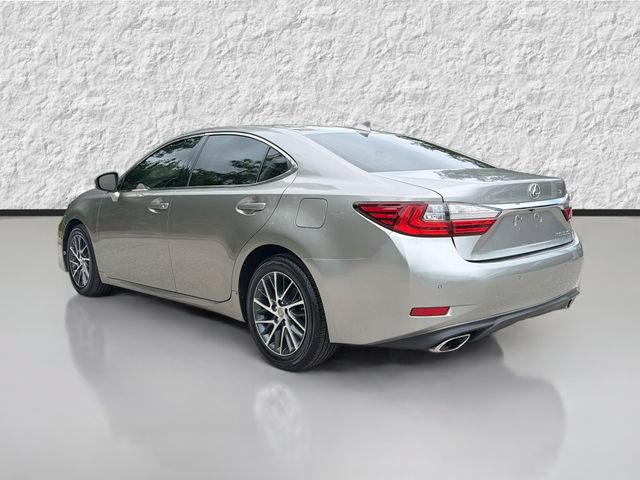 Used 2016 Lexus ES 350 w/ Premium Package w/Wood Trim FWD image 5