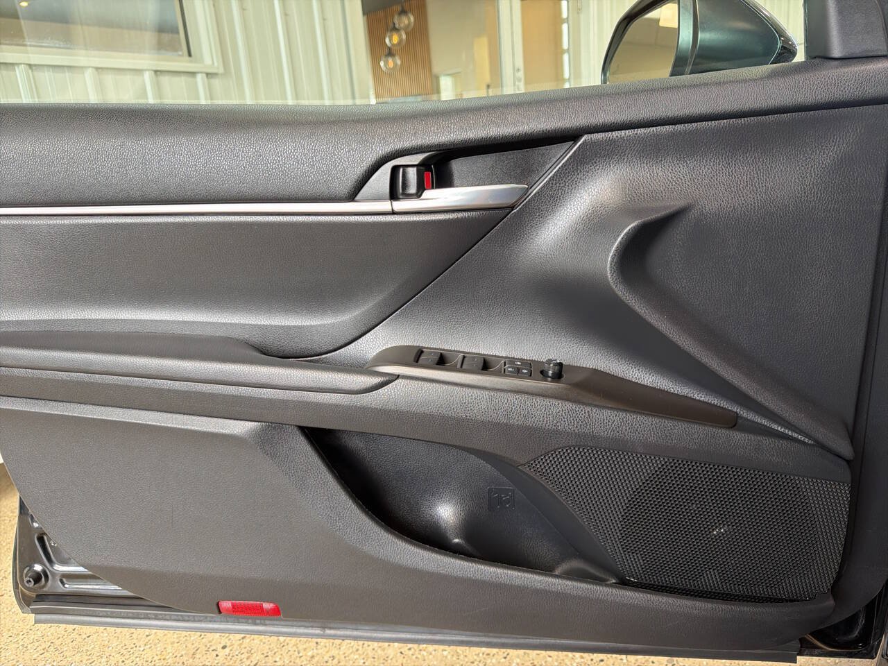 Used 2022 Toyota Camry LE FWD image 18