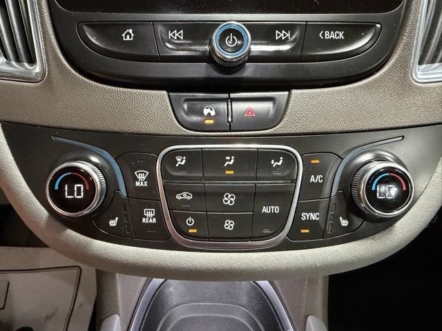 Used 2020 Chevrolet Malibu LT FWD image 40