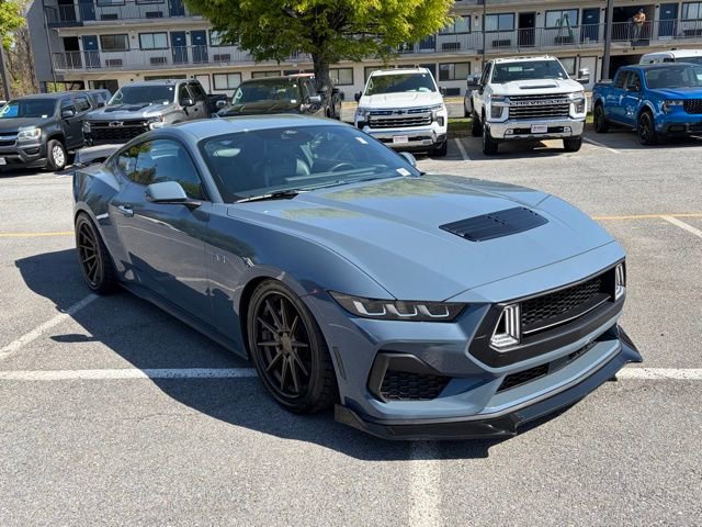 Used 2025 Ford Mustang GT Premium image 2