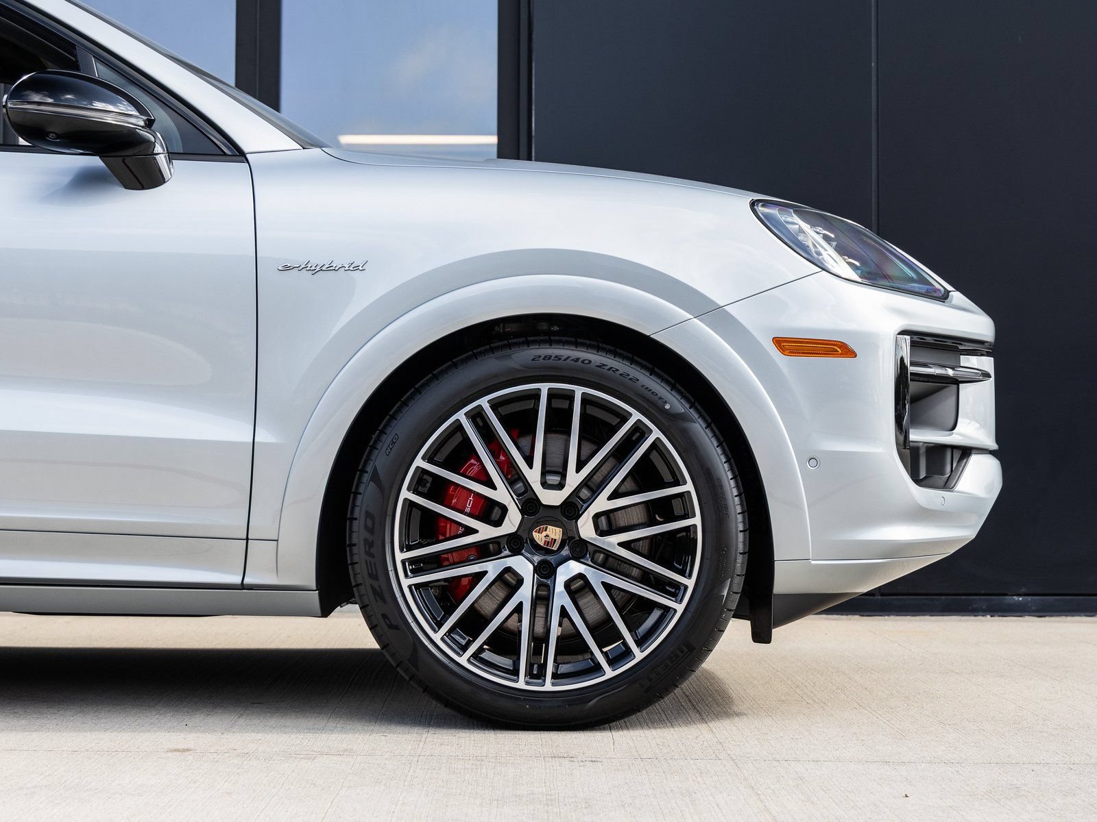 Certified 2025 Porsche Cayenne S AWD/4WD image 13