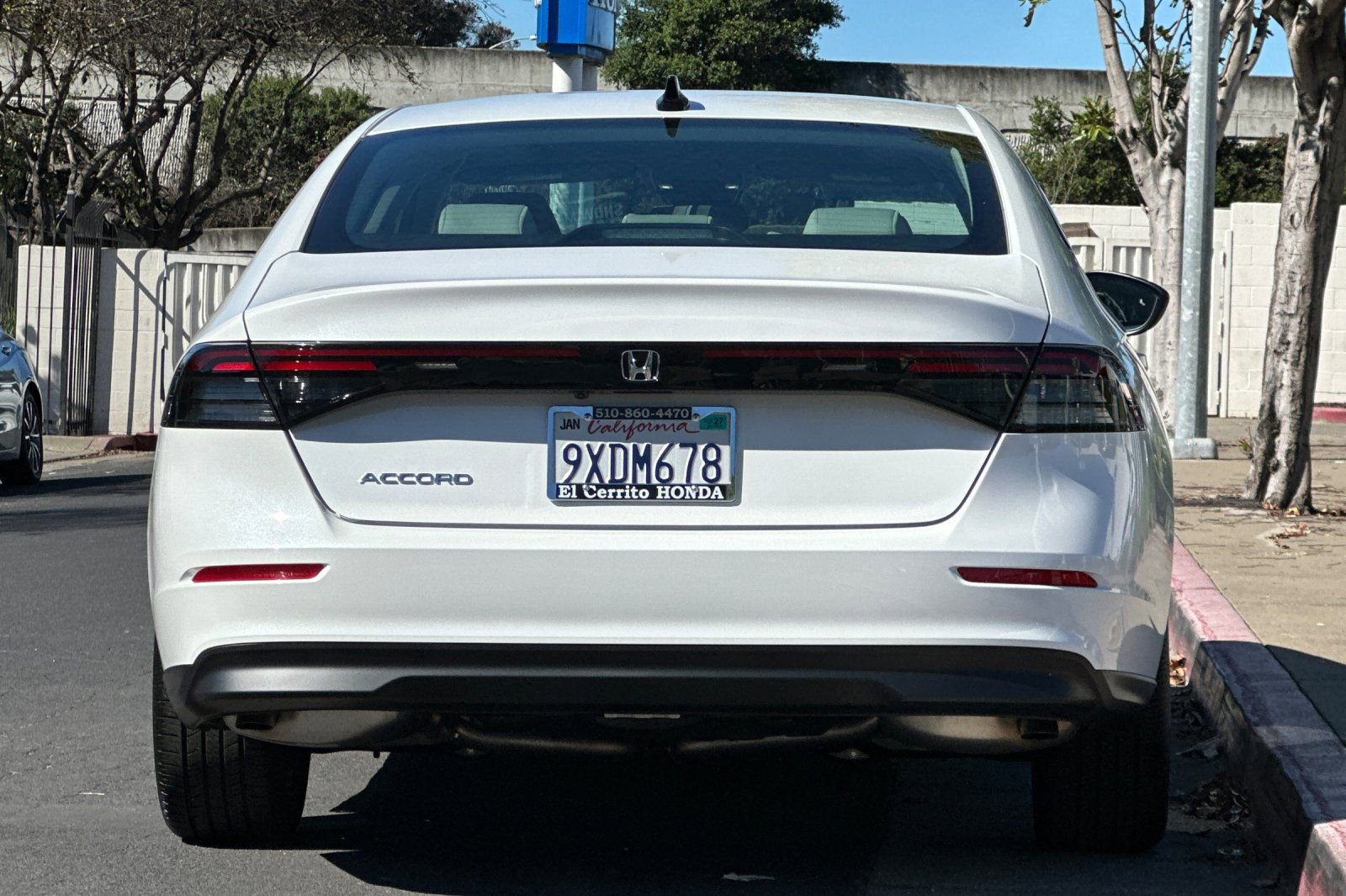 Certified 2025 Honda Accord SE image 4