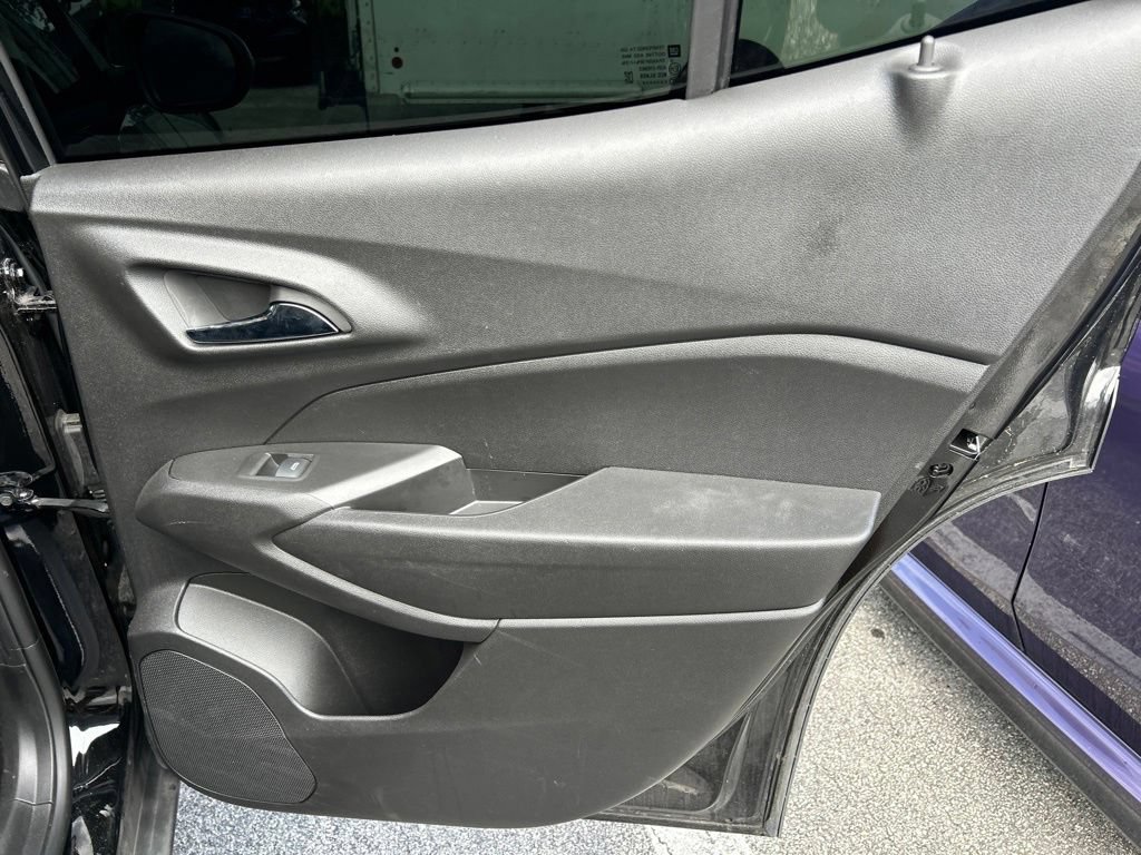 Used 2024 Chevrolet Trax ACTIV w/ Sunroof Package FWD image 43