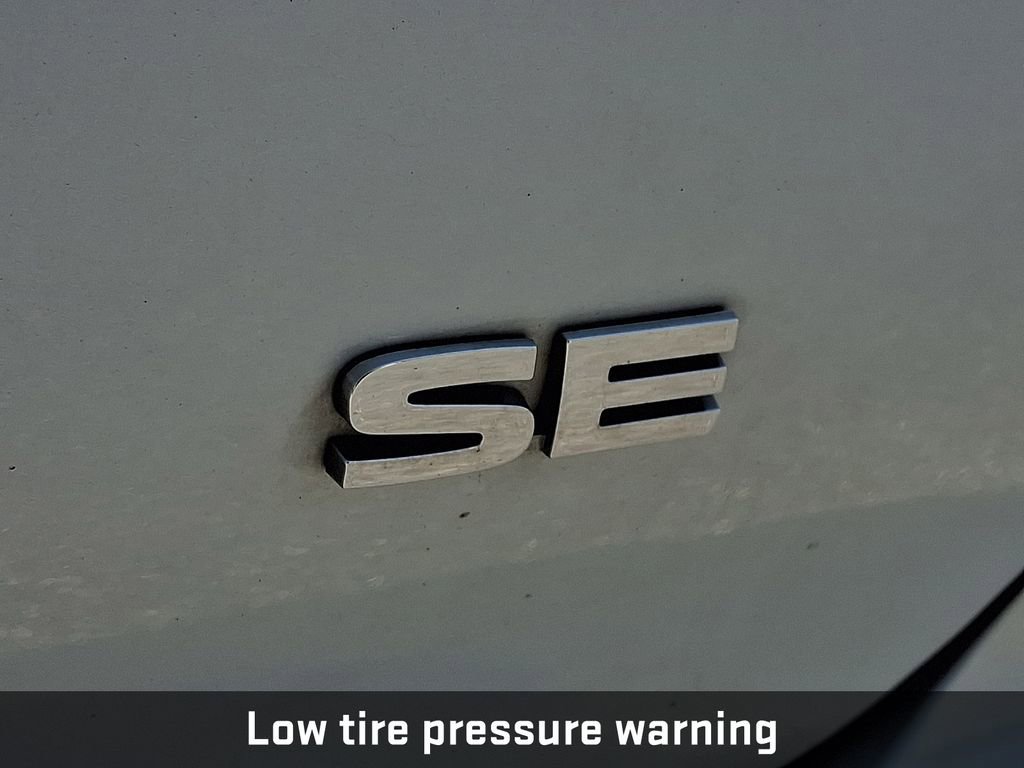 Used 2022 Mitsubishi Outlander SE image 23