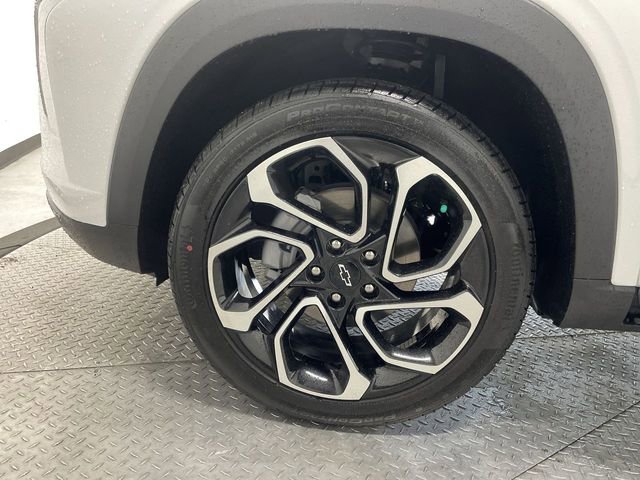 Used 2025 Chevrolet Trax RS w/ Sunroof Package FWD image 10