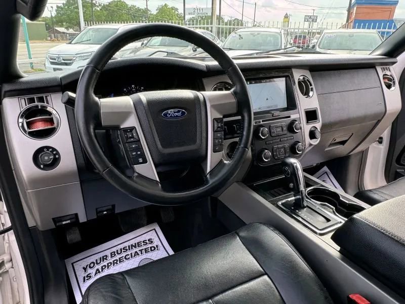 Used 2017 Ford Expedition Limited w/ Equipment Group 301A RWD image 28