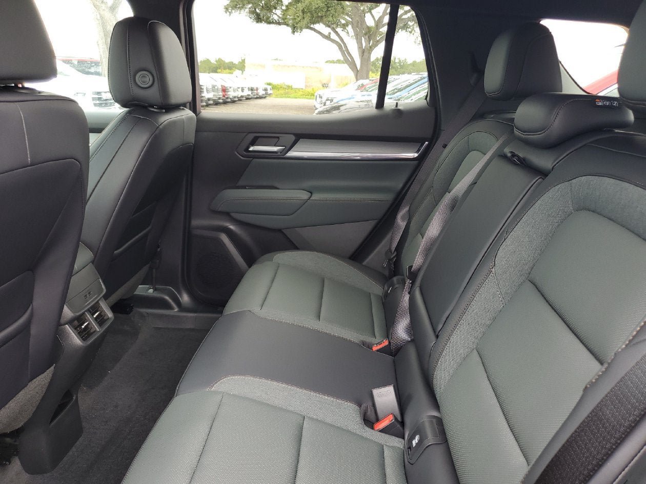New 2027 GMC Terrain AT4 w/ Technology Package II AWD/4WD image 11