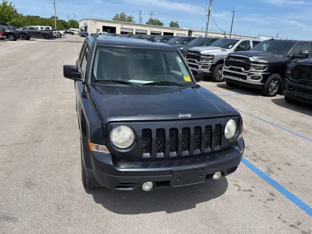 Used 2014 Jeep Patriot Latitude w/ Sun/Sound Group FWD image 22