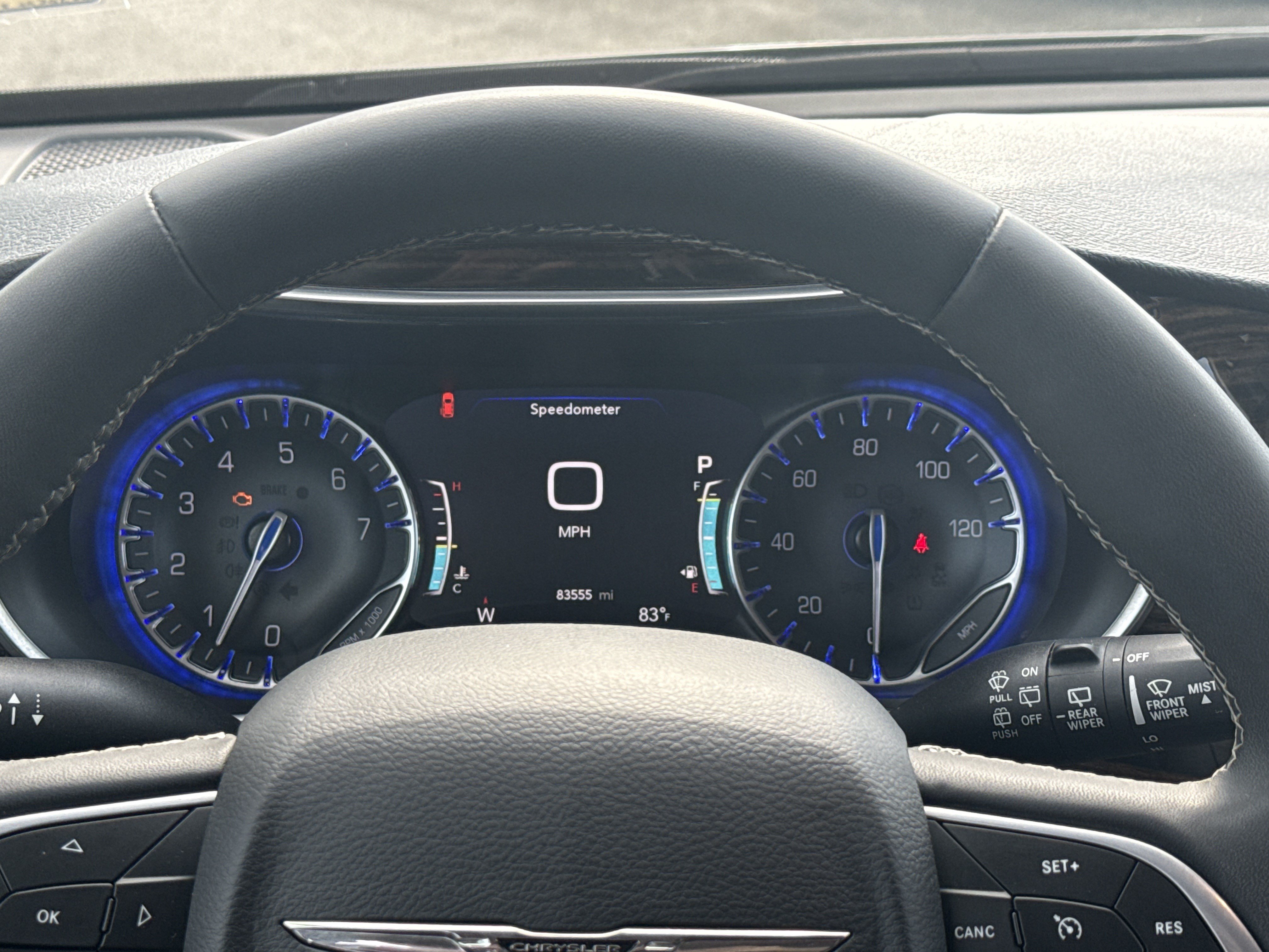 Used 2023 Chrysler Pacifica Limited FWD image 29