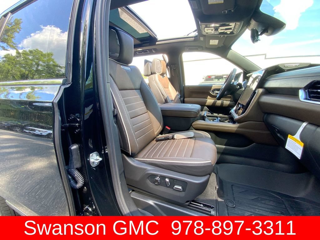 New 2026 GMC Yukon Denali Ultimate w/ LPO, Floor Liner Package AWD/4WD image 28