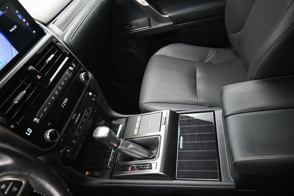 Used 2022 Lexus GX 460 Premium w/ Premium Package AWD/4WD image 18