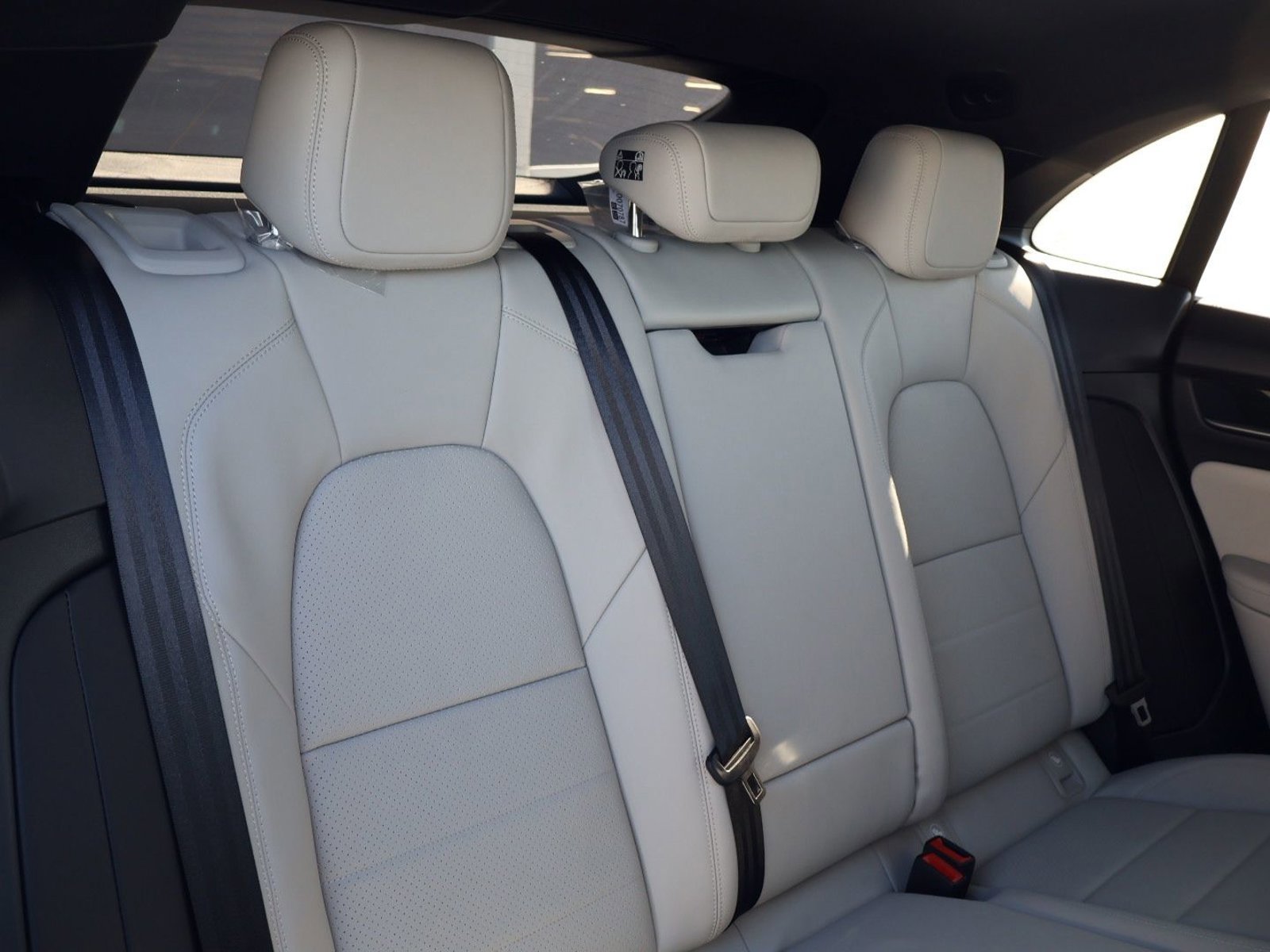 New 2026 Porsche Macan Electric image 23