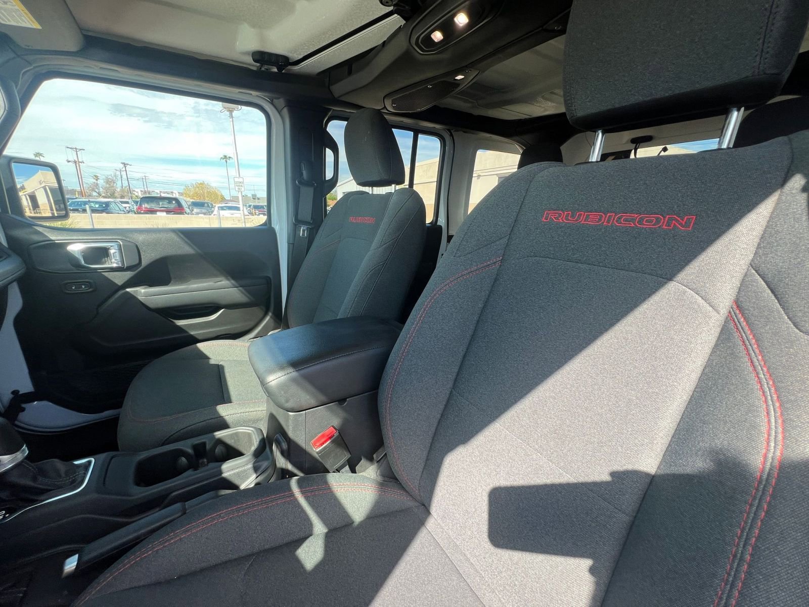 Used 2025 Jeep Wrangler Unlimited Rubicon image 36
