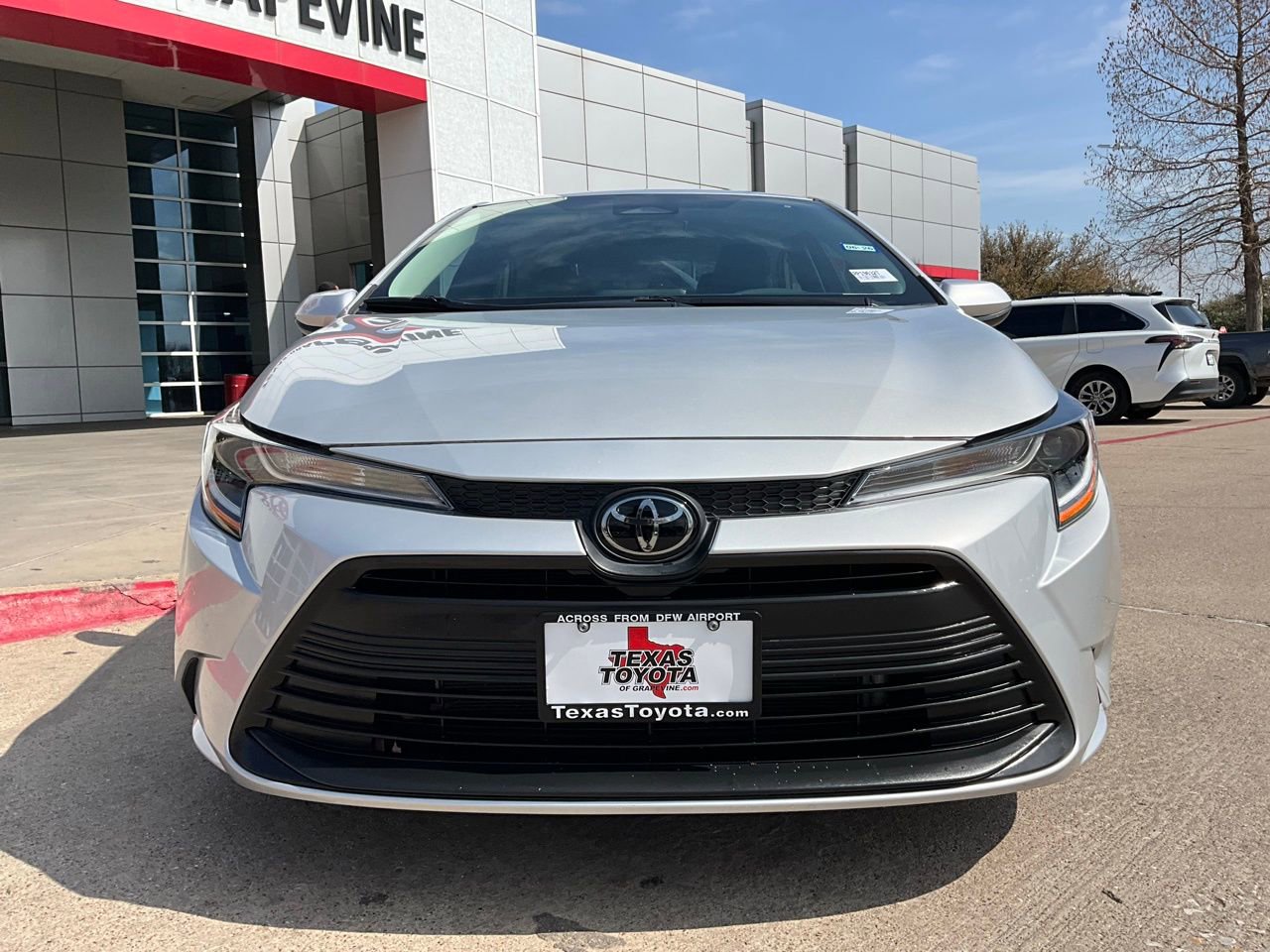 Used 2024 Toyota Corolla LE image 4