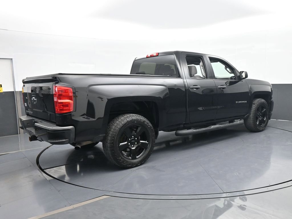 Used 2018 Chevrolet Silverado 1500 Custom w/ Custom Value Package image 6