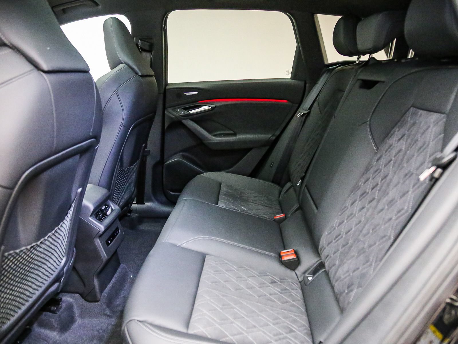 New 2027 Audi SQ6 e-tron Premium Plus AWD/4WD image 21