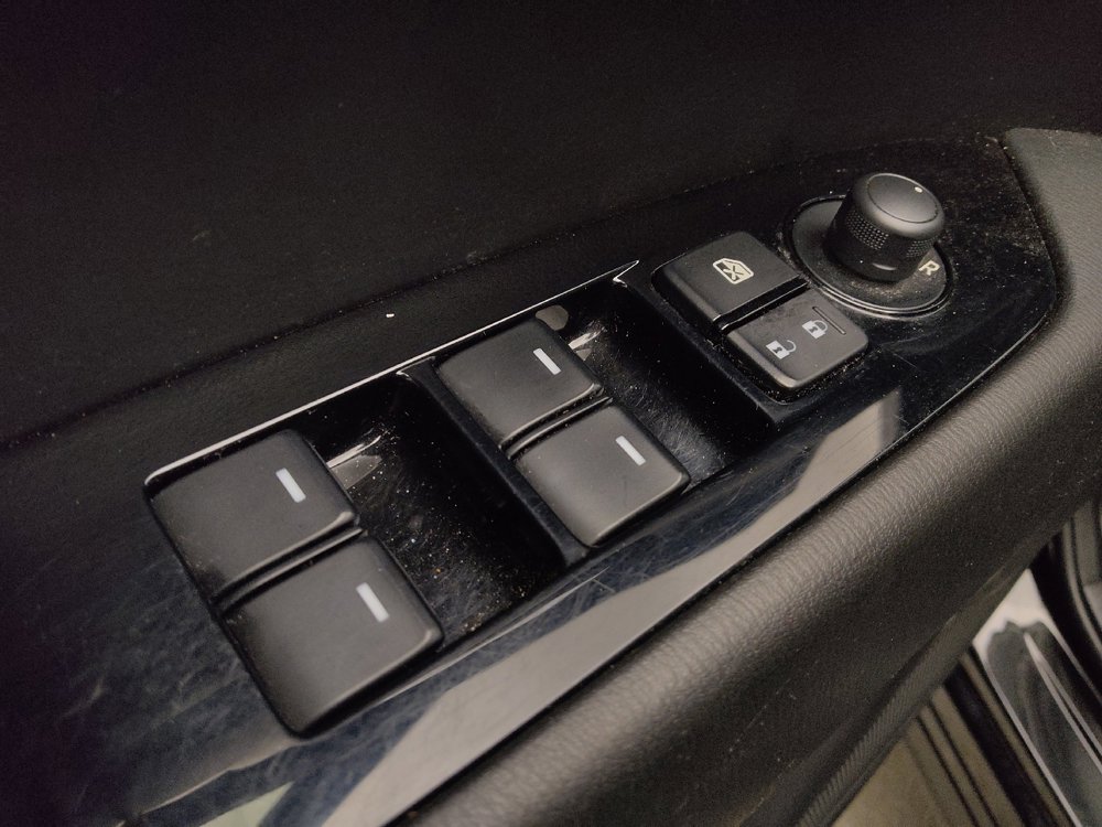 Used 2019 MAZDA CX-5 Touring image 27