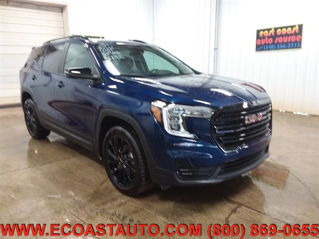 Used 2023 GMC Terrain SLE w/ Driver Convenience Package FWD image 1