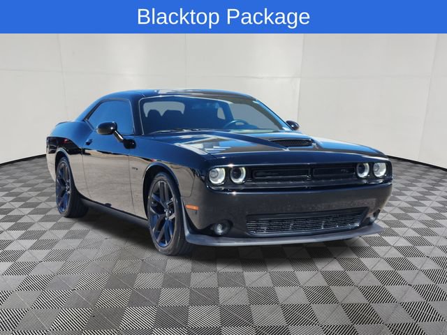 Used 2019 Dodge Challenger R/T w/ Blacktop Package RWD video 2