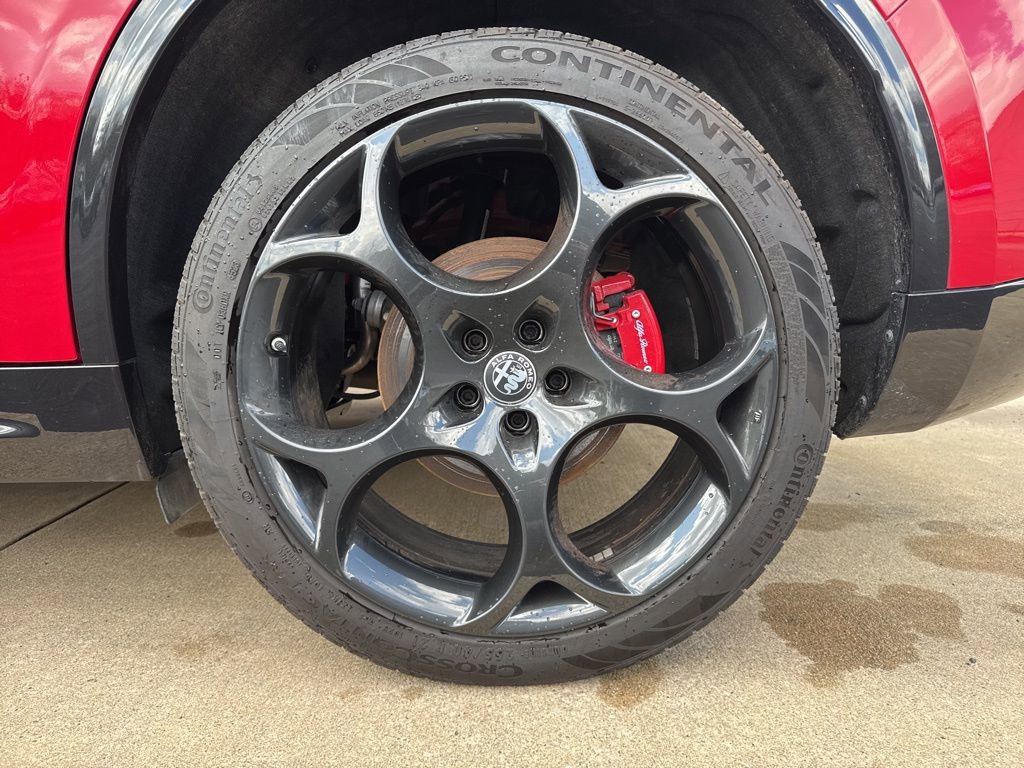 Used 2024 Alfa Romeo Stelvio Veloce image 26