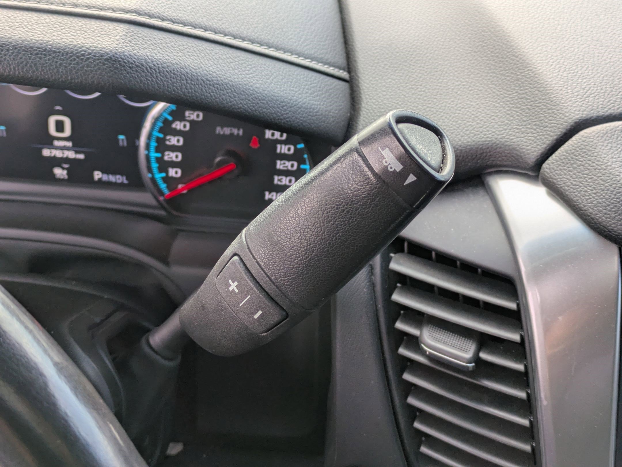 Used 2020 Chevrolet Suburban Premier image 26