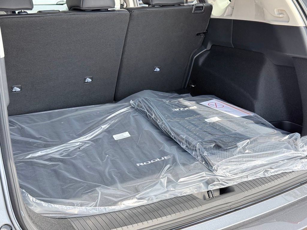 New 2026 Nissan Rogue Dark Armor AWD/4WD image 27