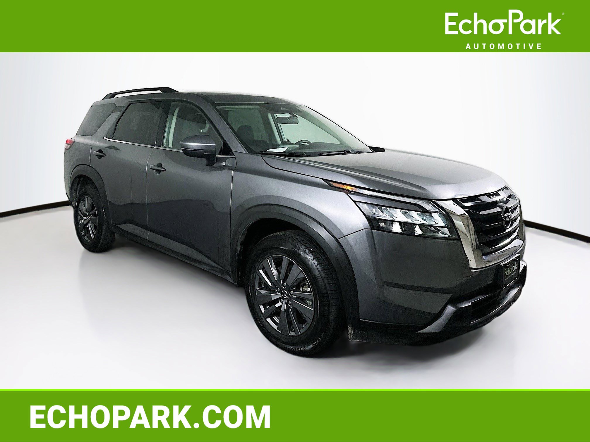 Used 2025 Nissan Pathfinder SV