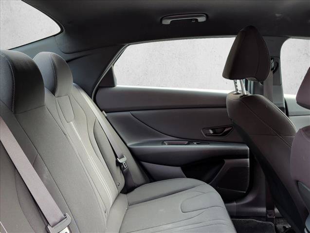 Used 2025 Hyundai Elantra SEL FWD image 24