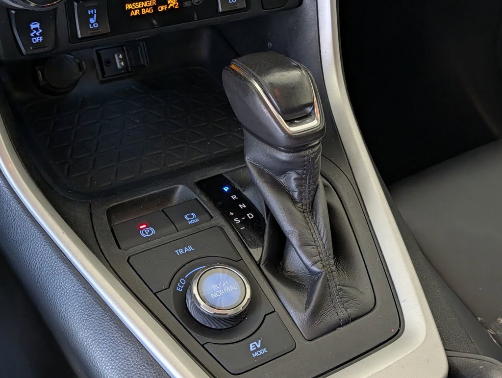 Used 2019 Toyota RAV4 XSE w/ XSE Weather Package image 26