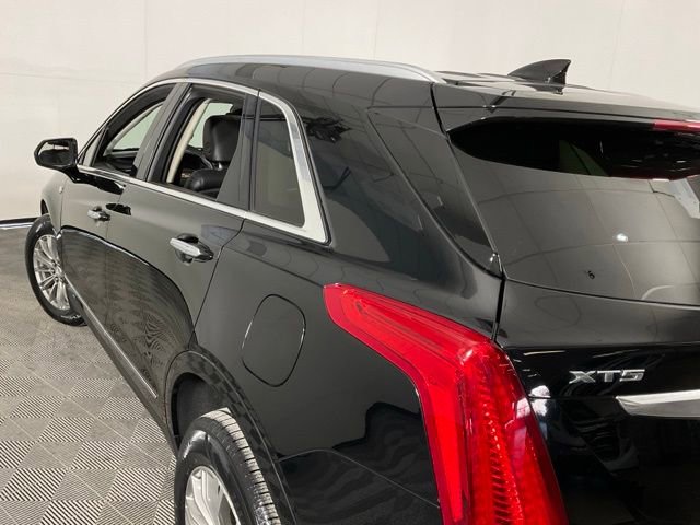 Used 2017 Cadillac XT5 Luxury w/ Driver Awareness Package image 33