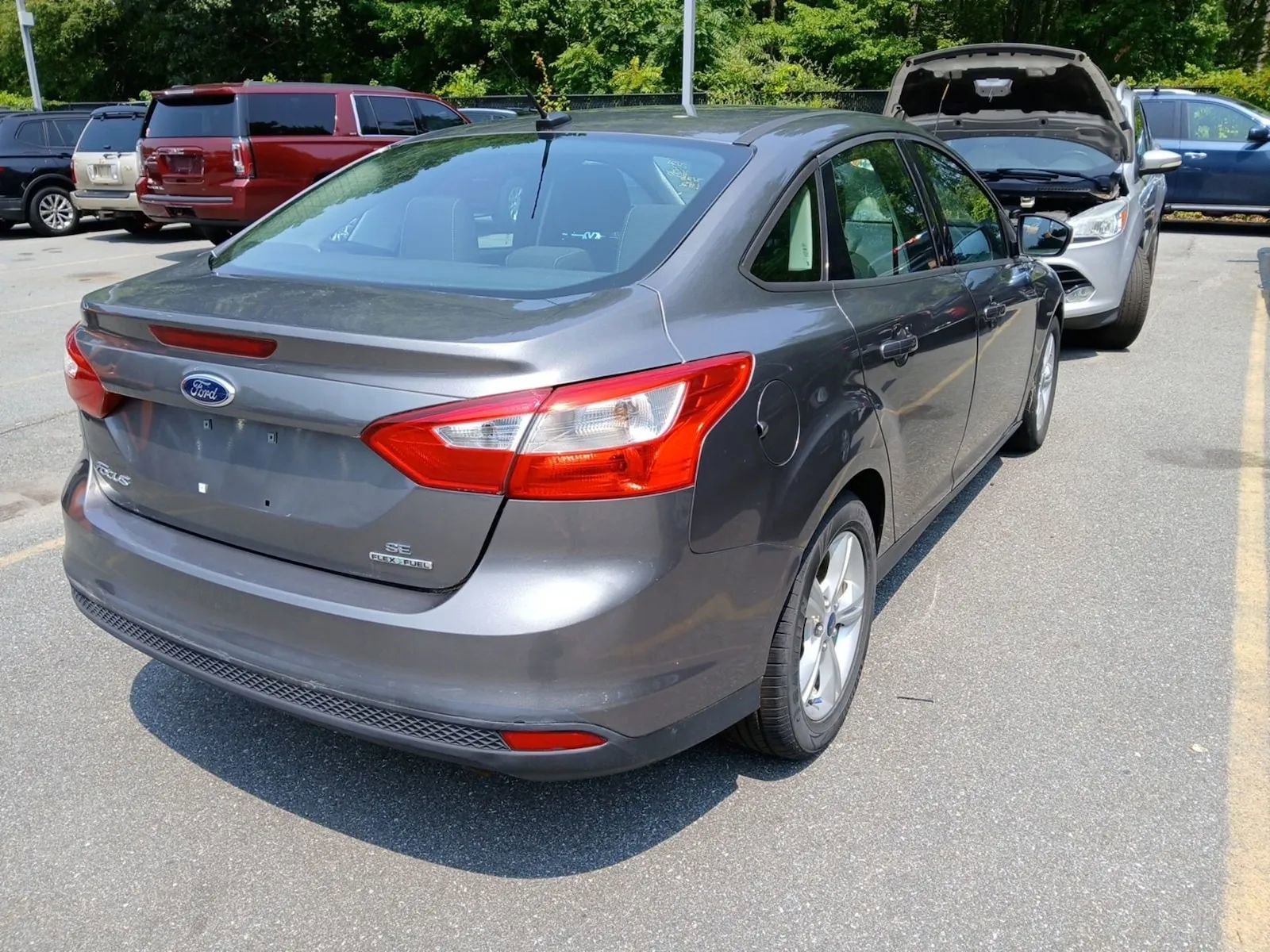 Used 2014 Ford Focus SE image 2