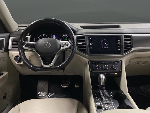 Used 2021 Volkswagen Atlas SE w/ Panoramic Sunroof Package image 5