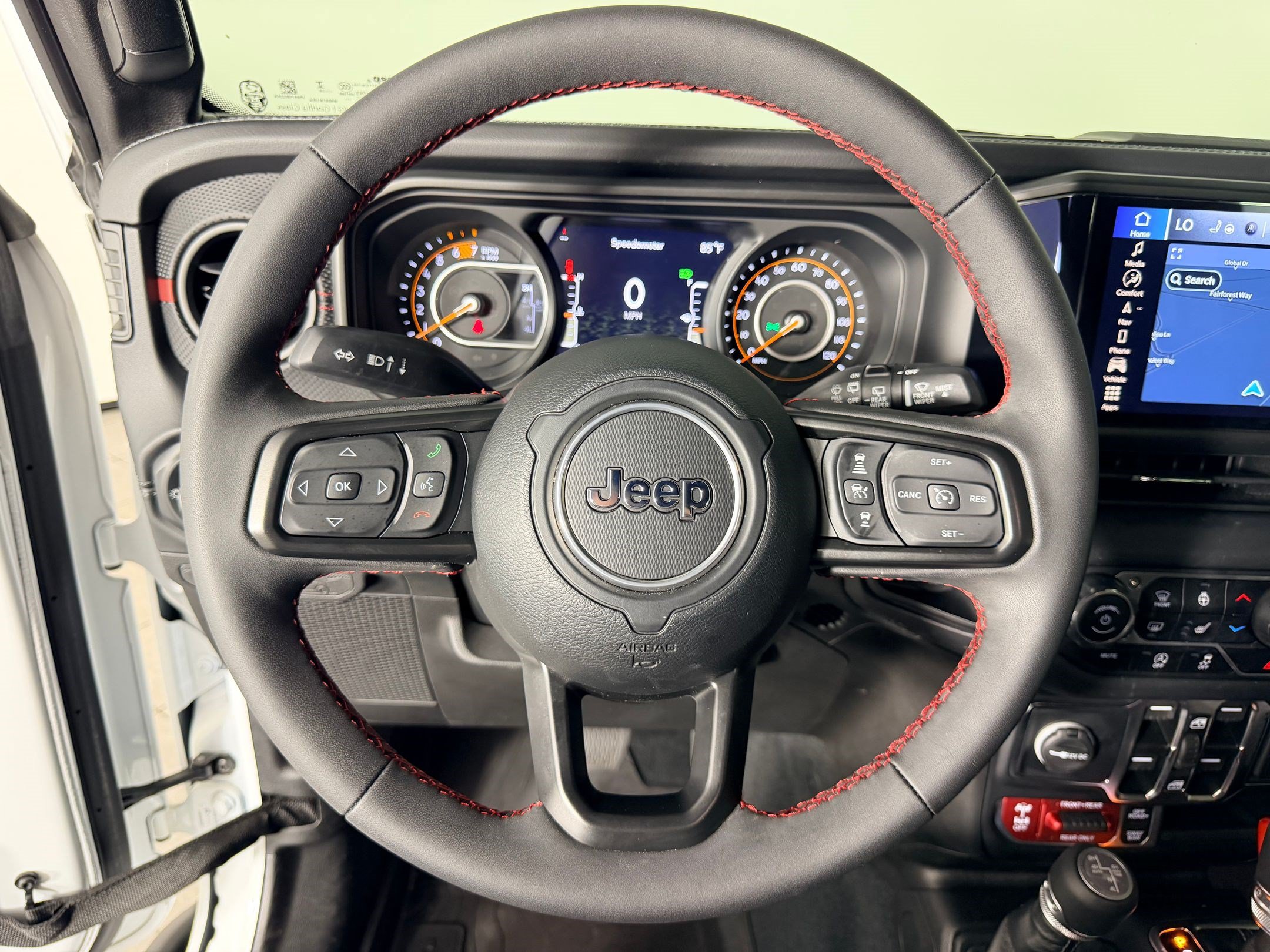 Used 2024 Jeep Wrangler Unlimited Rubicon AWD/4WD image 11