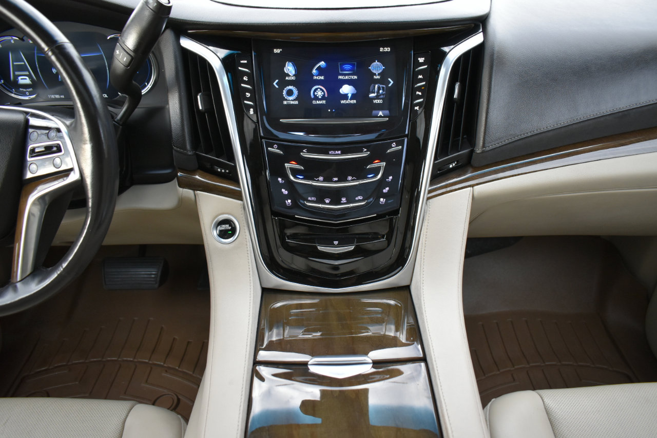 Used 2020 Cadillac Escalade ESV Premium Luxury image 19