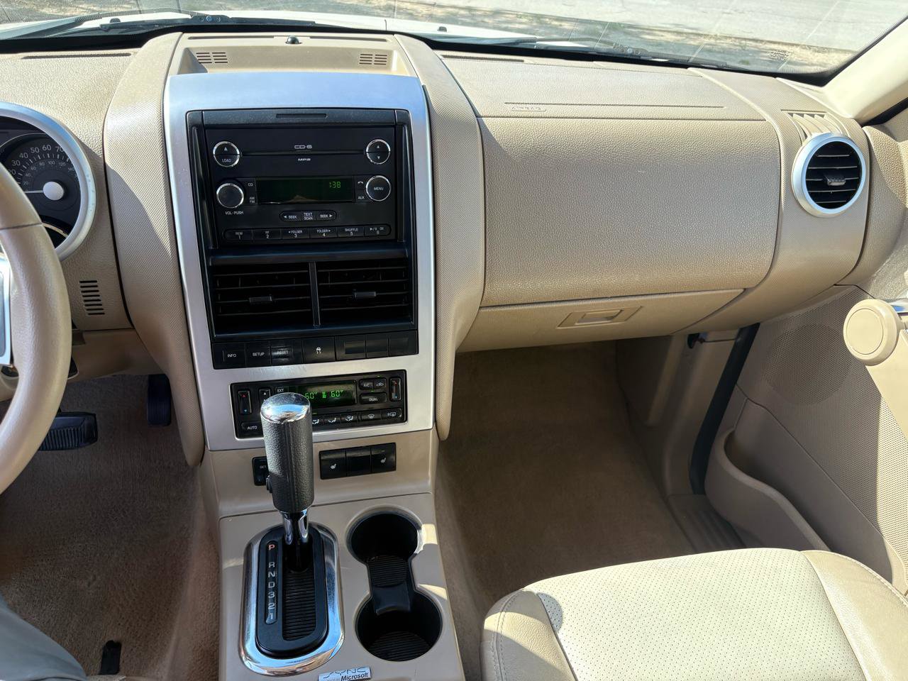 Used 2009 Mercury Mountaineer Premier image 42