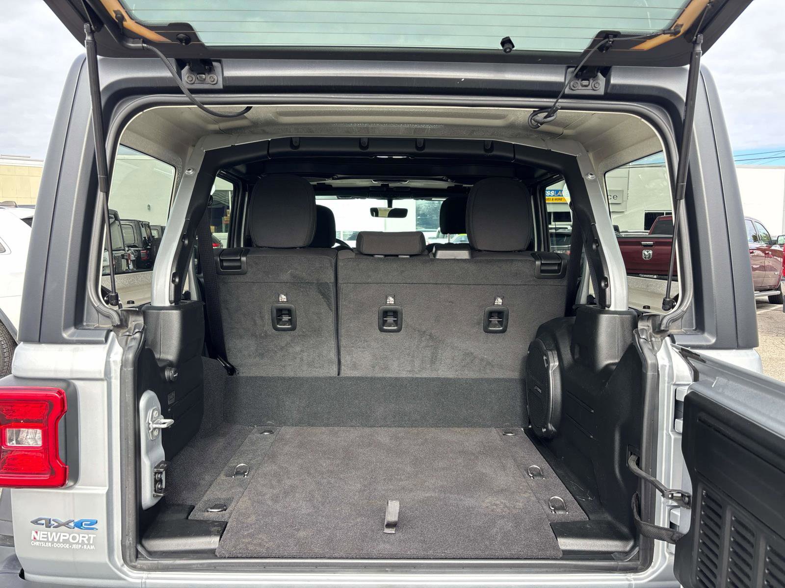 Certified 2023 Jeep Wrangler Unlimited Rubicon 4xe w/ Cold Weather Group image 13