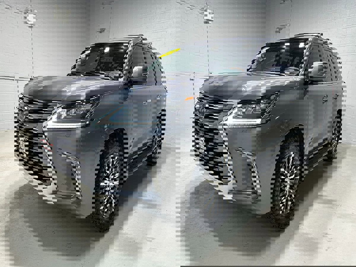 Used 2016 Lexus LX 570 4WD w/ Luxury Package image 23