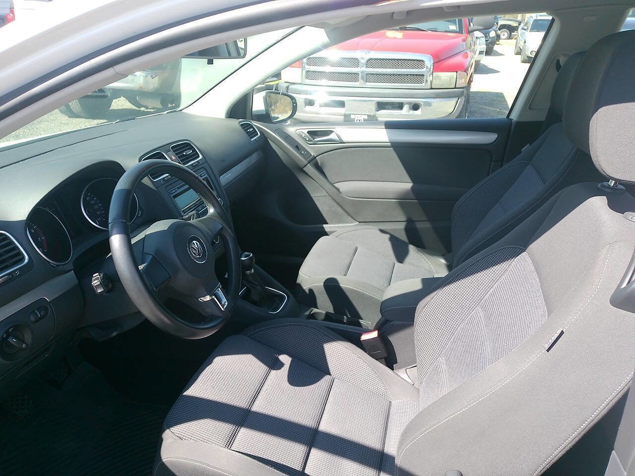 Used 2013 Volkswagen Golf 2-Door image 22