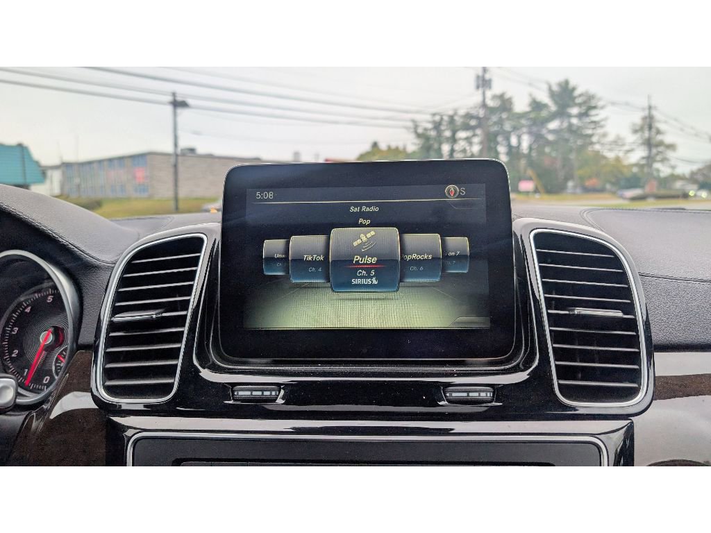 Used 2017 Mercedes-Benz GLS 450 4MATIC image 24