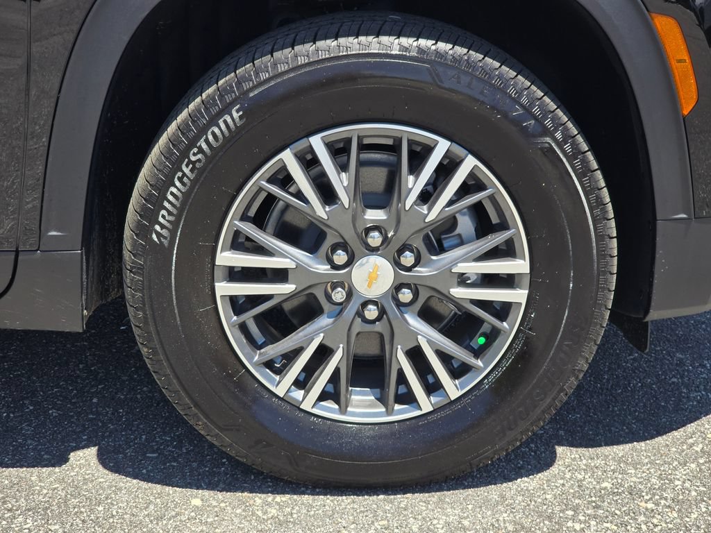New 2026 Chevrolet Traverse LT w/ Driver Confidence Package FWD image 16